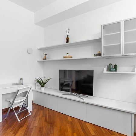 Joivy Charming Flat Near Duomo Di Milano Lägenhet Exteriör bild