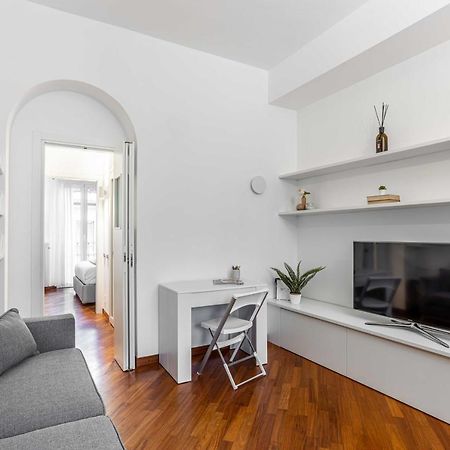 Joivy Charming Flat Near Duomo Di Milano Lägenhet Exteriör bild